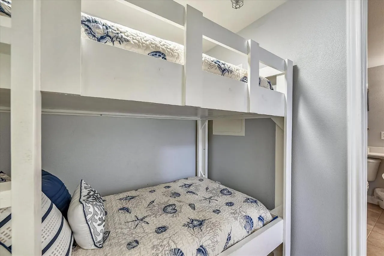 Shores Of Panama 1011 - 1 Bedroombunks Sleeps 6, Free Fun! Condo Panama City Beach 0*,  United States